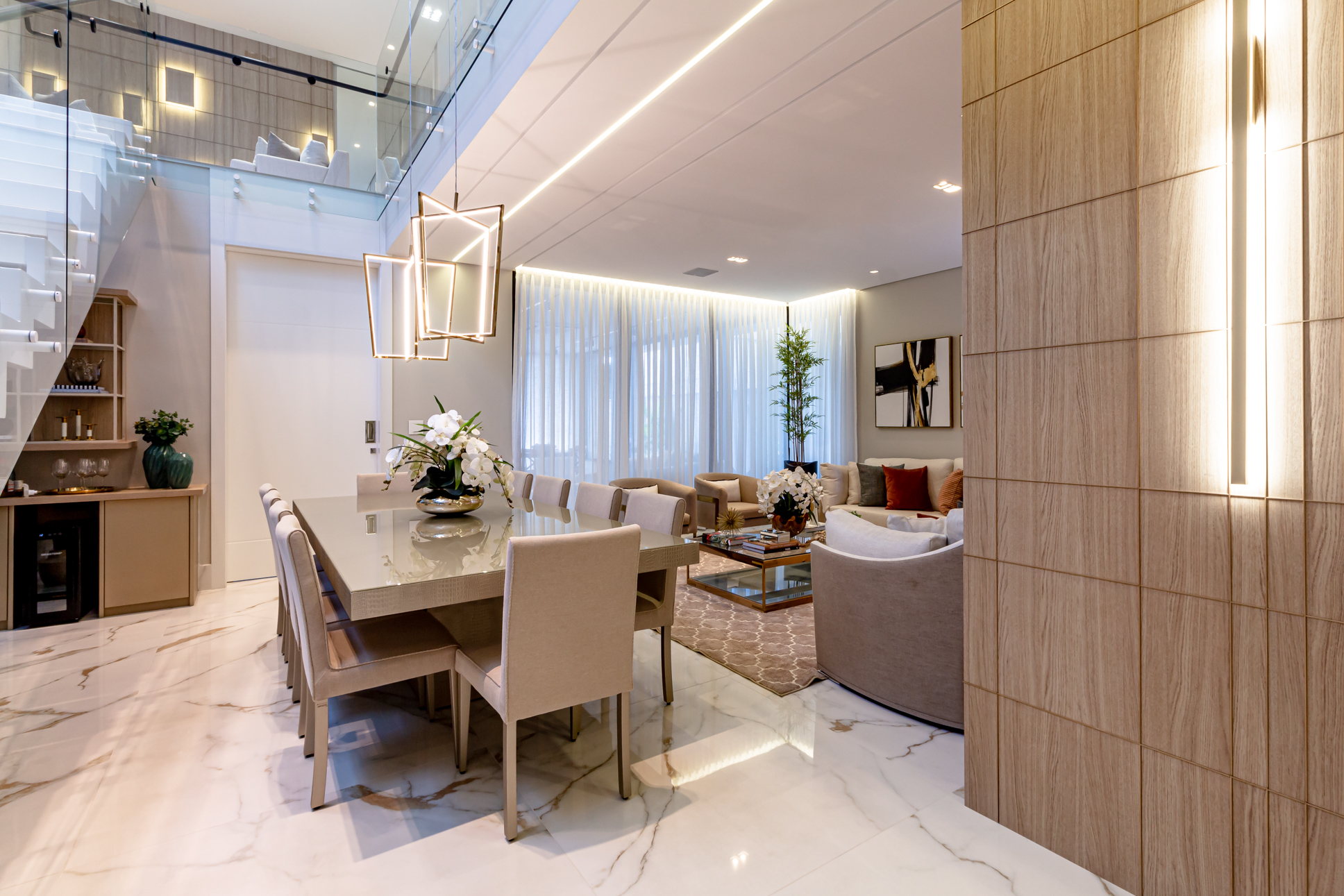 Sala de jantar - iluminação - porcelanato - vidro - design - interiores
